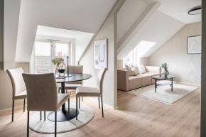 Modern & Central Apartment, Free private Parking !